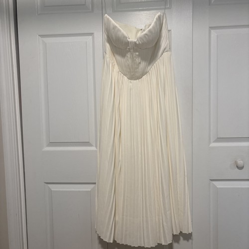 House amorata ivory - of, 'amorata'