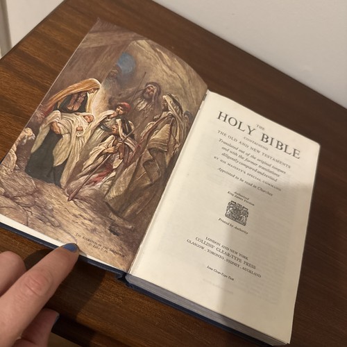 Illustrated 1950s holy bible - 1950s,