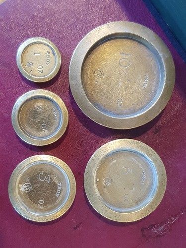 Antique brass troy weights - troy,