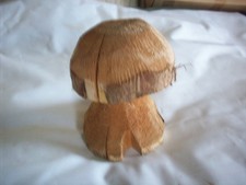 Small Wooden Mushroom Toadstool Sculpture Garden Ornament  Carved 23cm