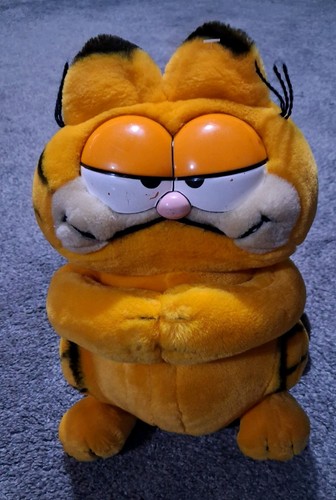 Vintage 1981 garfield plush - vintage,