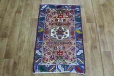  OLD HANDMADE PERSIAN WOOL RUG OF TRADITIONAL DESIGN 91 x 57  CM - 3 x 1'10 FT 