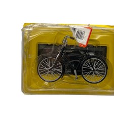 BIC018 Raleigh Roadster 1950 DelPrado miniature bicycle 1:15 cycling model