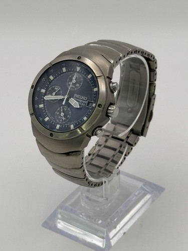 Seiko titanium chronograph - seiko,