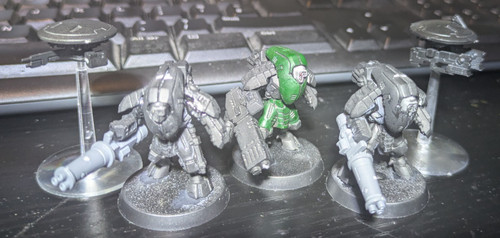 40k tau stealth suits - 40k,