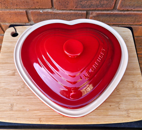 Creuset heart shaped - le,