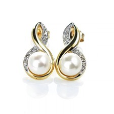 9ct Fresh Water Pearl Diamond