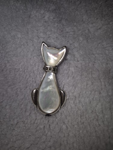 Mother pearl cat - mother, of
