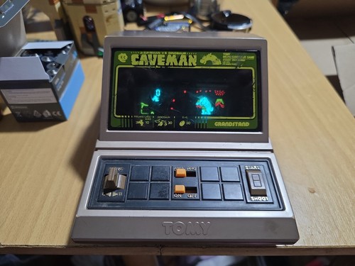 Box tomy caveman dinosaur - tomy, v