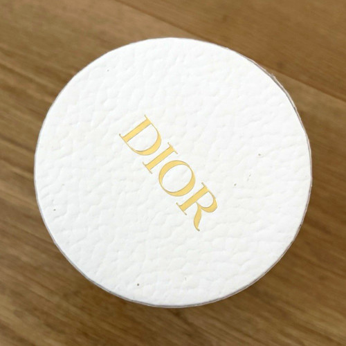 Dior round white - round, textured