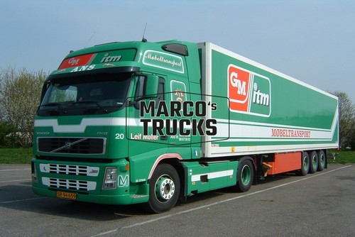 Truck photo volvo fh12 box - volvo,