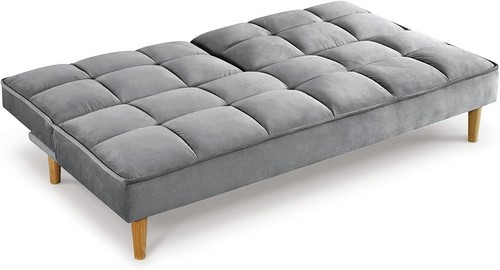 Stylish and versatile seater - versatile,