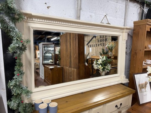 Large over mantle - mantle, mirror