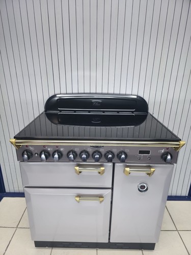 Refurbished electric range - refurbished,