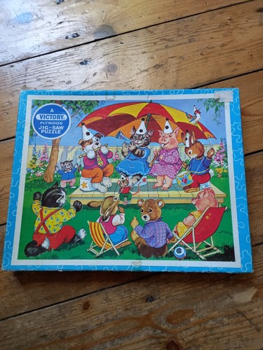 Vintage victory wooden jigsaw - victory,