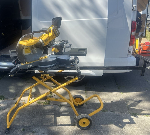 Dewalt folding rolling stand - dewalt,
