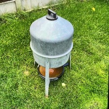 POULTRY TRAP DRINKER 30L Gravity Galvanised Chicken Hens 30 Birds Tripod Stand