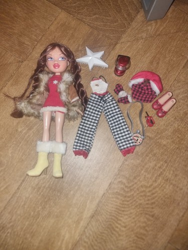 Bratz doll campfire phoebe - bratz,