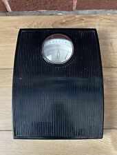 Retro SALTER Fish Eye Bathroom