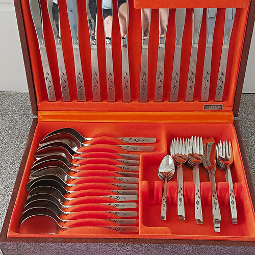 Oneida deluxe stainless steel - stainless,