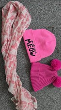 Girls' Hat Gloves and Scarf Set Size 8 /13 Yrs. Great Condition