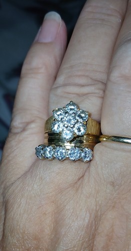 47ct diamond daisy ring - 1.47ct, 18ct