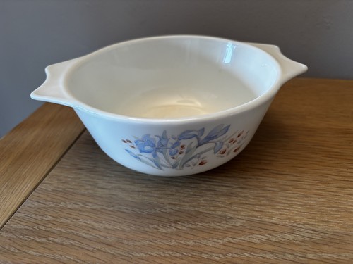 Pyrex blue iris round - blue,