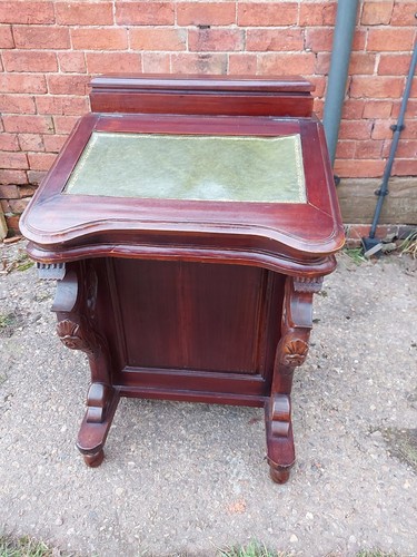 Mahogany davenport solid - mahogany,