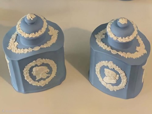Wedgewood jasperware pair - jasperware,
