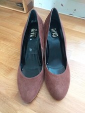 Riva brown suede wedge court