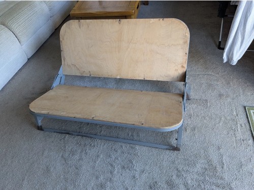 Rock roll bed - bed, bay