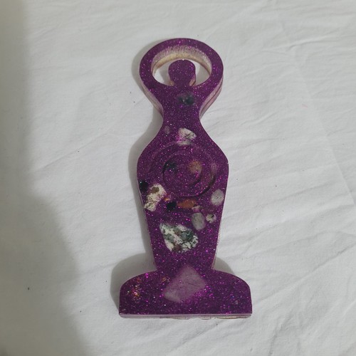 Resin feminine goddess - resin,