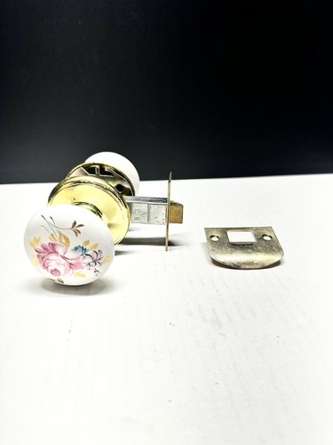 Vtg porcelain door knob - door,