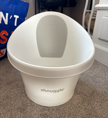 Shnuggle baby bath - baby, tub