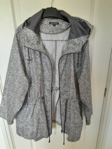 Lightweight raincoat with hood - lightweight,