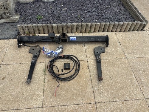 Tow trust detachable - tow,