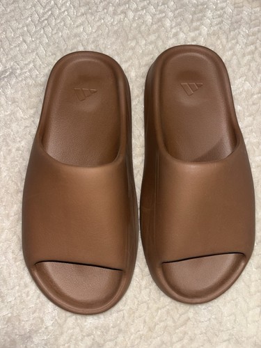 Adidas yeezy slides flax size