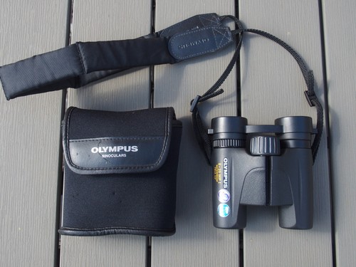 Olympus 8x25 binoculars - olympus, wp