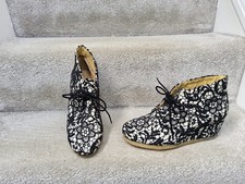 clarks originals wedge suede