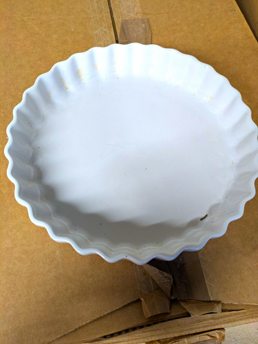 White fluted round - fluted,