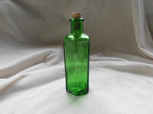 Old chemist green - glass, part