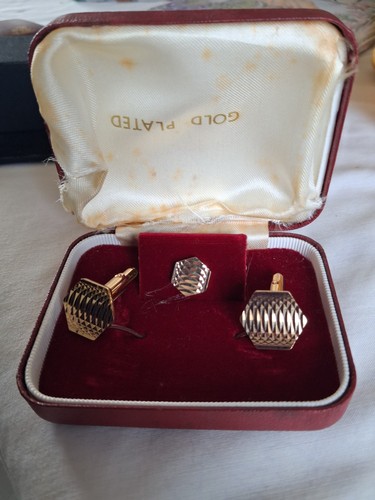 Vintage yellow metal cufflinks - metal,