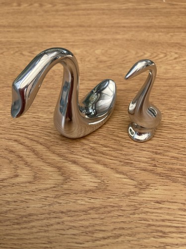 Hoselton vintage swan and - swan,