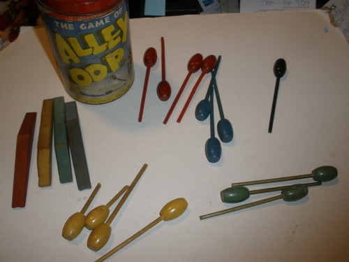 Antique 1937 game - 1937, alley