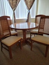Solid Oak Dining Table With 4