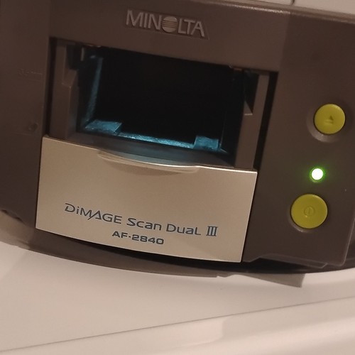 Minolta dimage scan dual iii - dual,