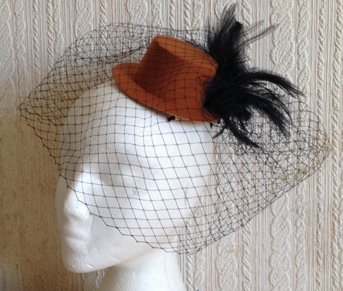 Black veiling feather - veiling, brown