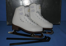 Boxed, Pristine! Graf Bolero Gold CrystaI Ice Figure Skates Size EU 26 / UK 8 Jr