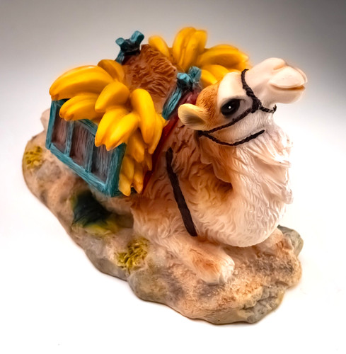 Camel figurine carrying - figurine,