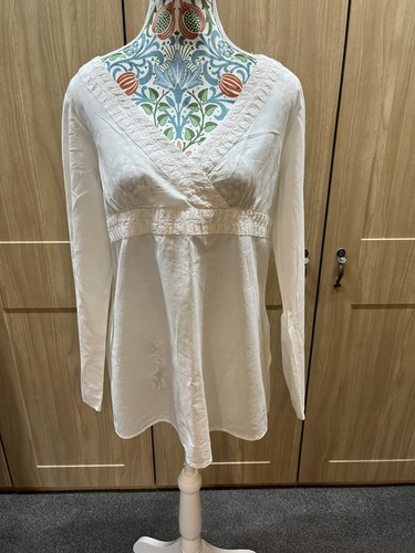 Ladies white hippy - , style